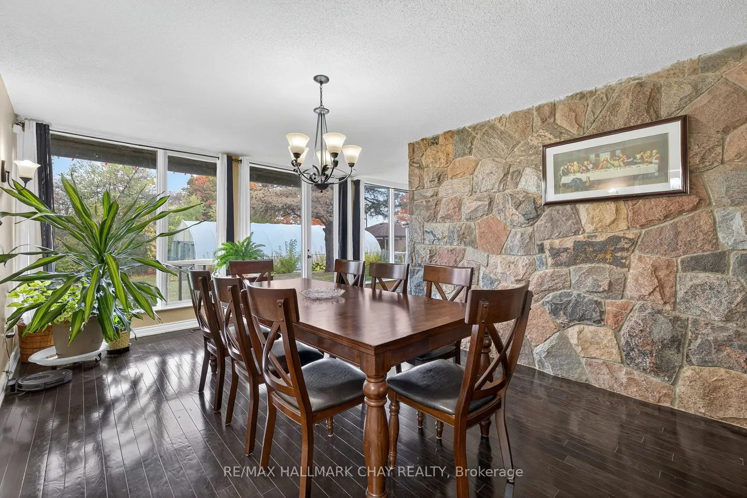 39 Highfield Crescent photo 3