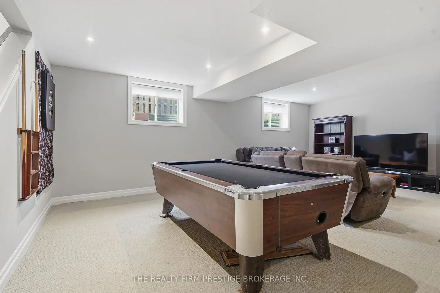 1104 Coates Lane photo 3