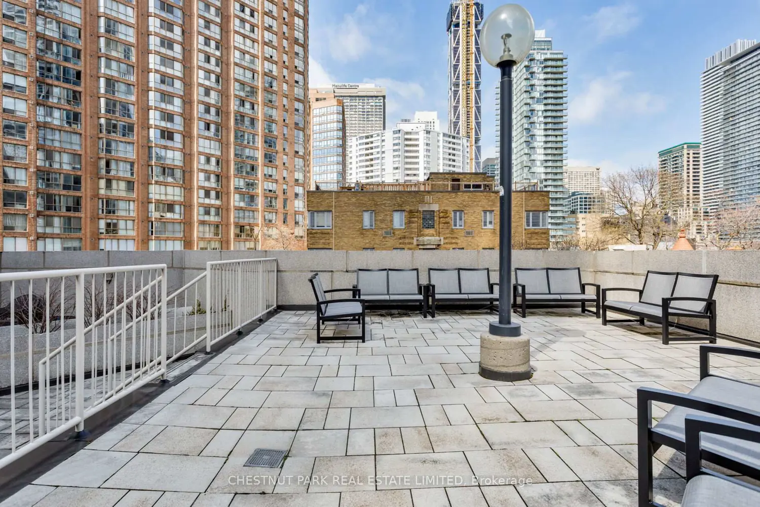 Additional image 12 of 1001 Bay Street 1408