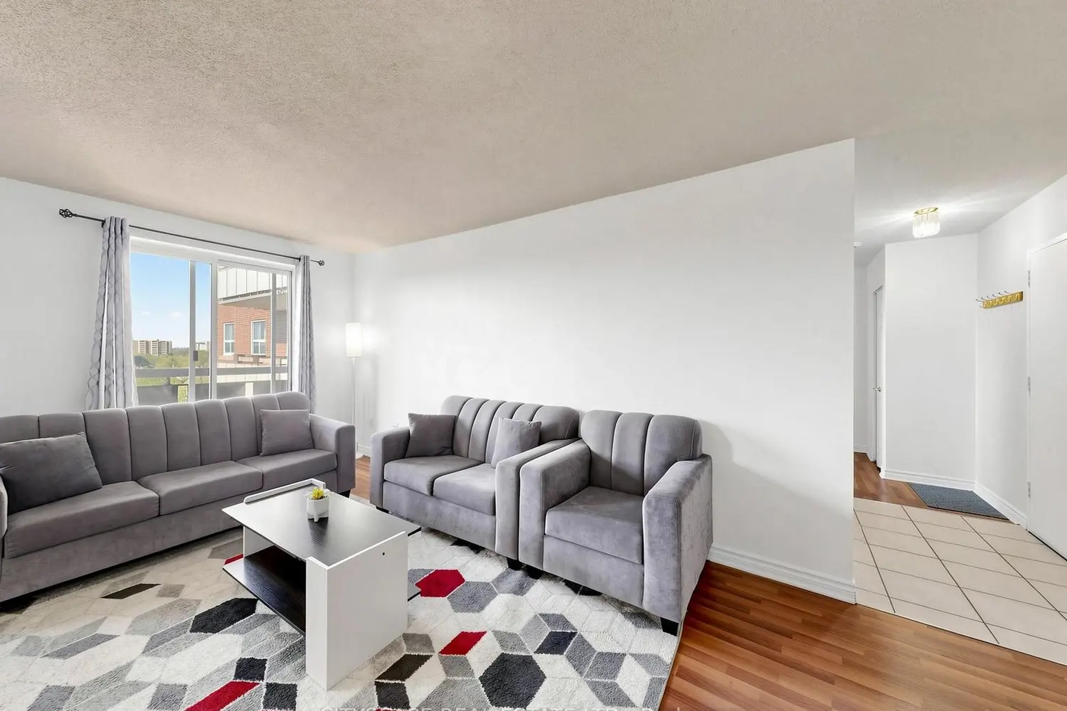 851 Queenston Road 708 photo 5