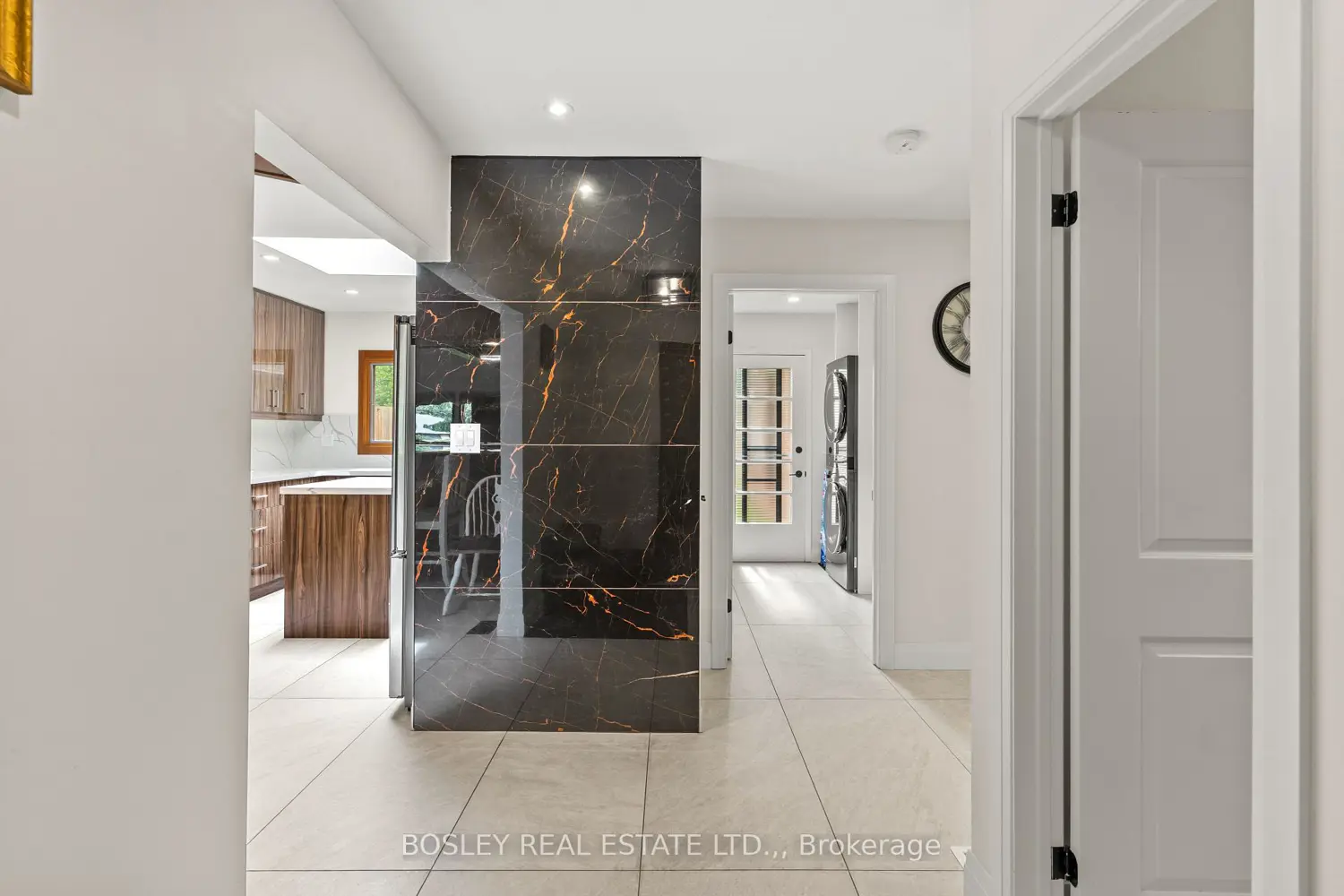 93 Riverview Boulevard photo 2