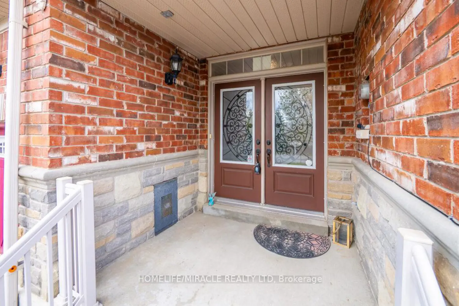 211 Wardlaw Place photo 2
