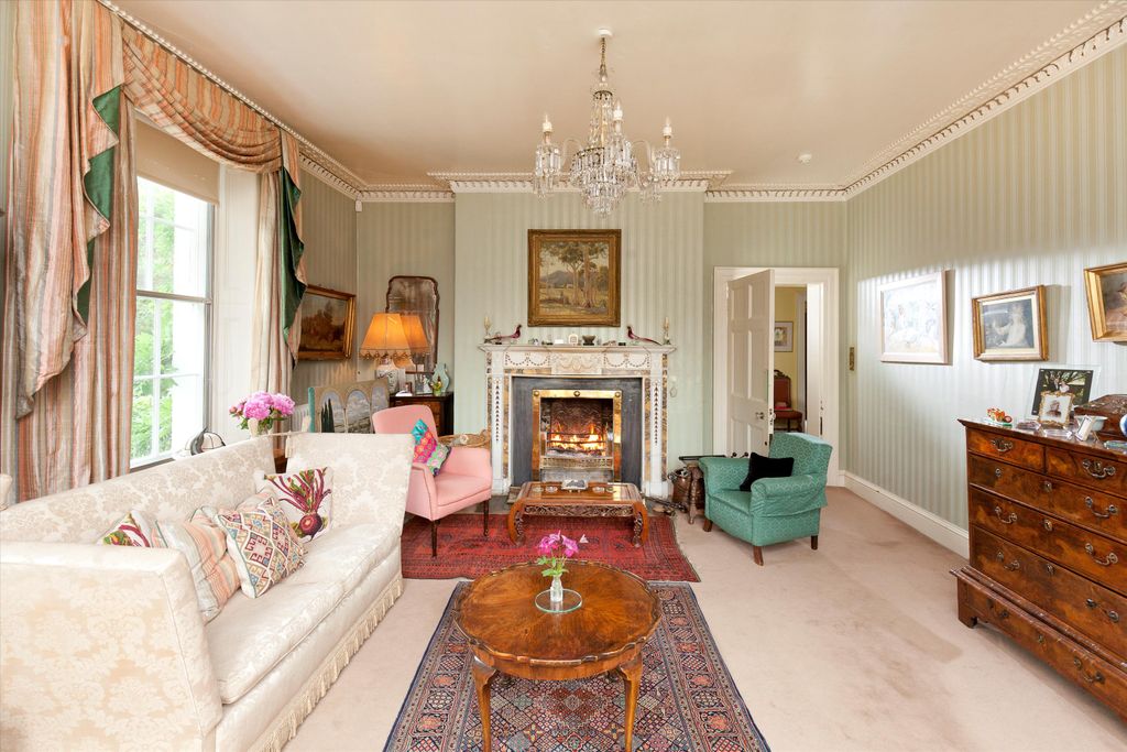 Additional image 2 of 7 bed detached house for saleRunwick, Farnham, Surrey GU10