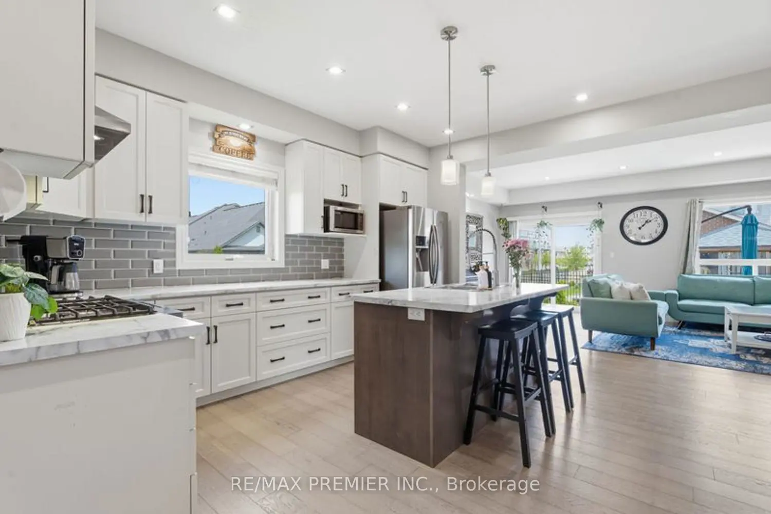 181 Dallan Drive photo 4