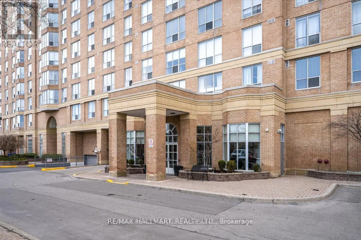 Additional image 18 of 21 Overlea Boulevard 1801