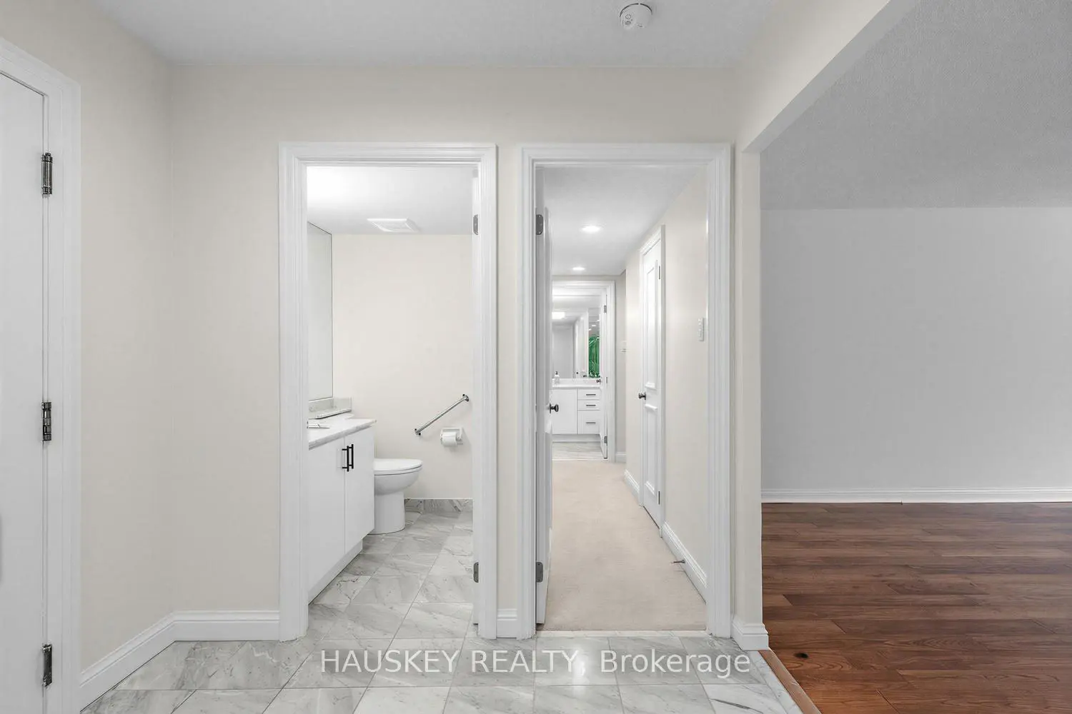 Additional image 15 of 3800 Yonge Street 402
