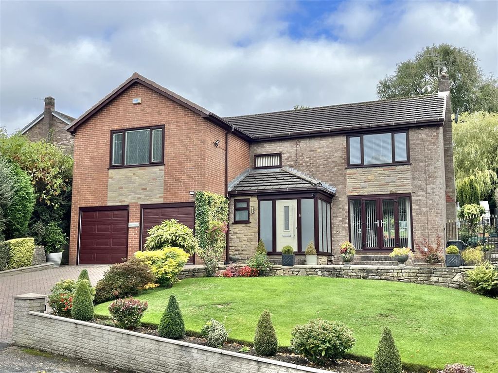 5 bed detached house for saleNorth Road, Glossop SK13