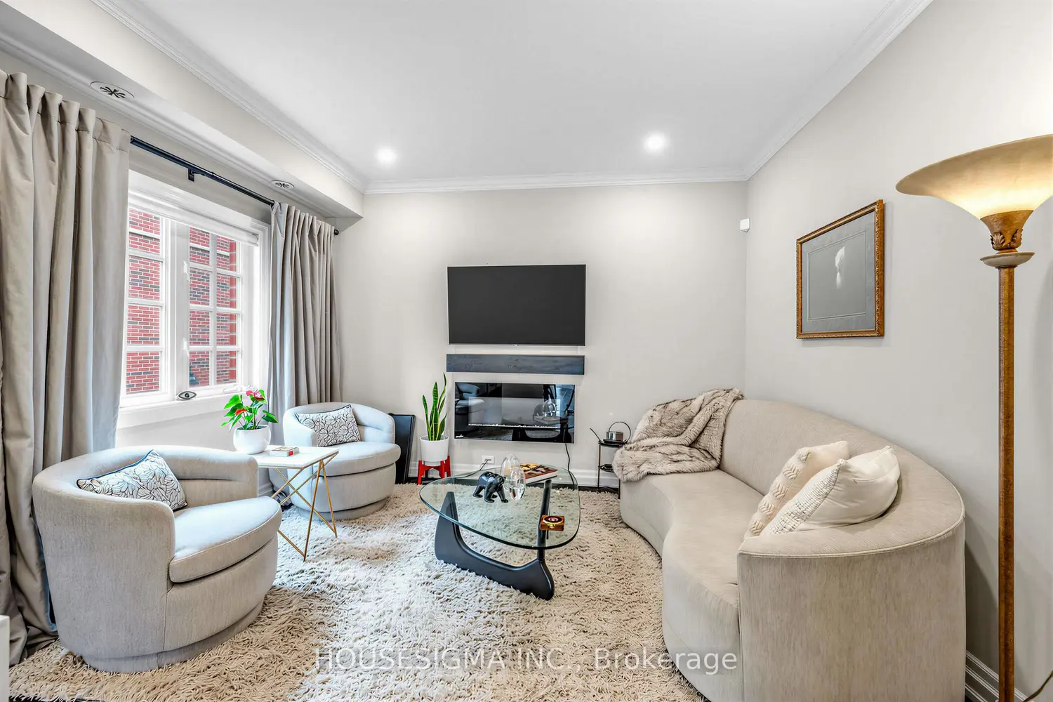 Additional image 9 of 361 Roehampton Avenue