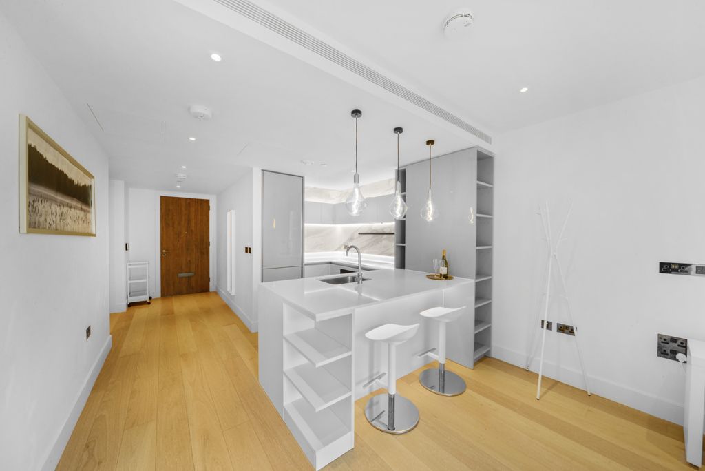 1 bed flat for saleCascade Way, White City W12 photo 3
