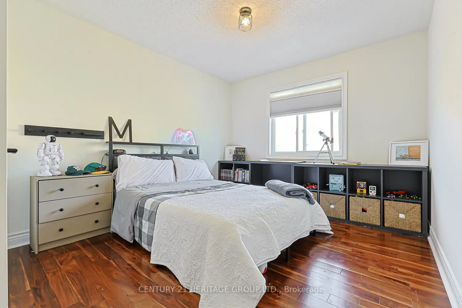 Additional image 10 of 996 Oaktree Crescent