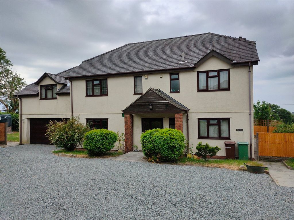 6 bed detached house for saleGarndolbenmaen, Gwynedd LL51