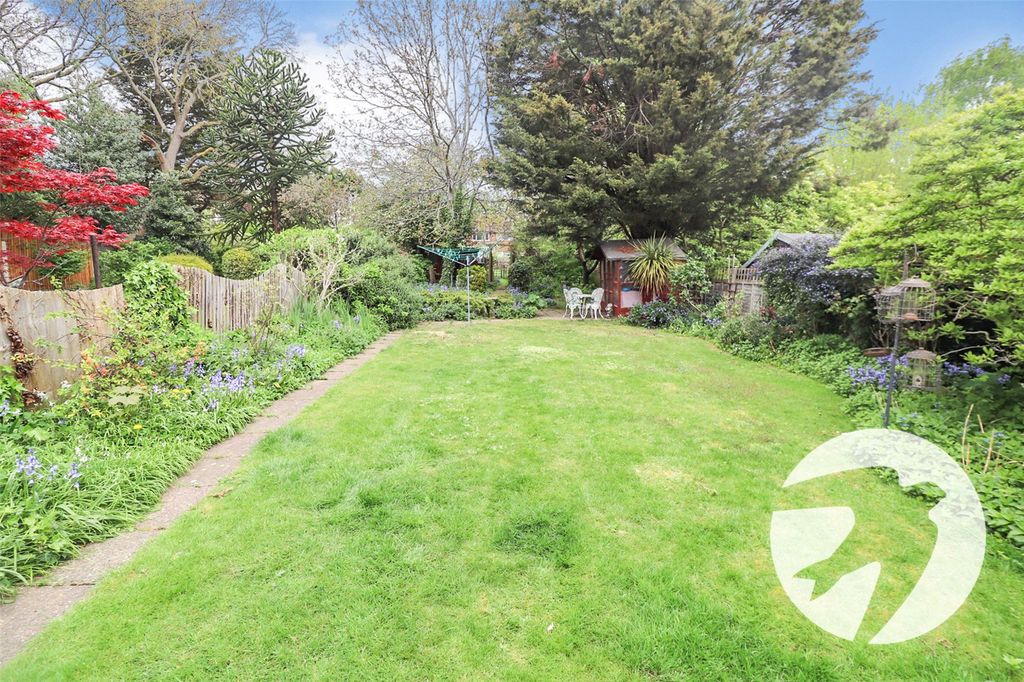 Additional image 17 of 4 bed semi-detached house for salePark Crescent, Northumberland Heath, Erith DA8