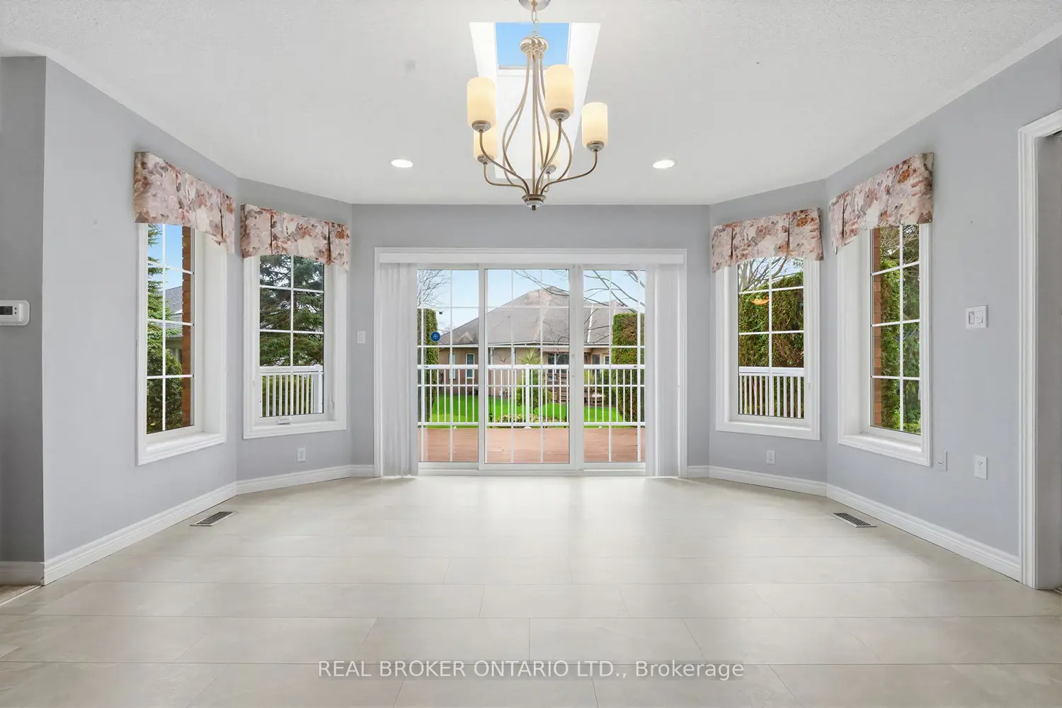 17 Parkside Drive photo 4