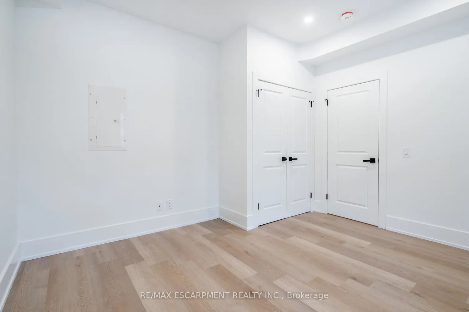 204 Balsam Avenue photo 4