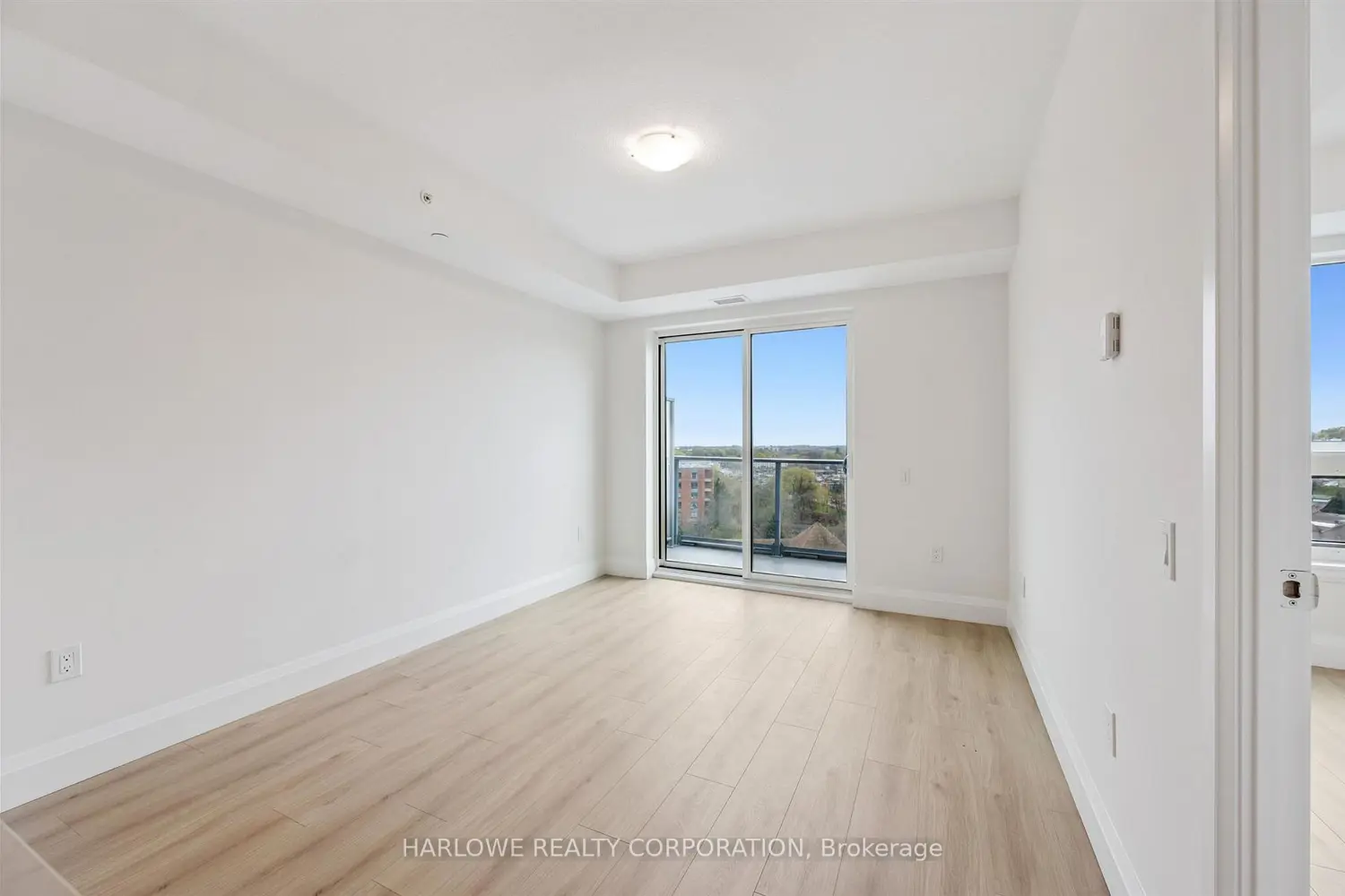 93 Arthur Street 806 photo 2
