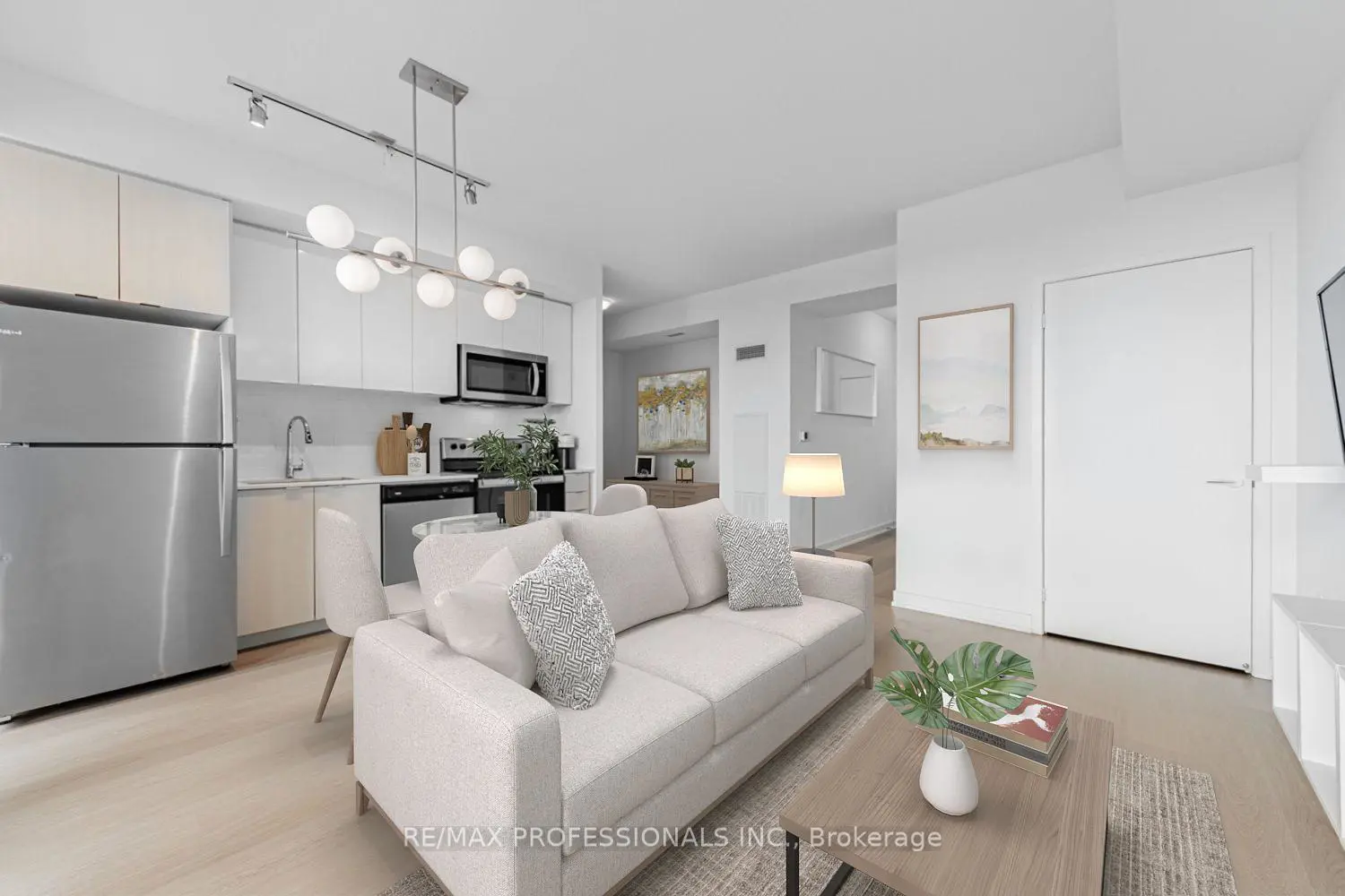Additional image 6 of 859 The Queensway 313