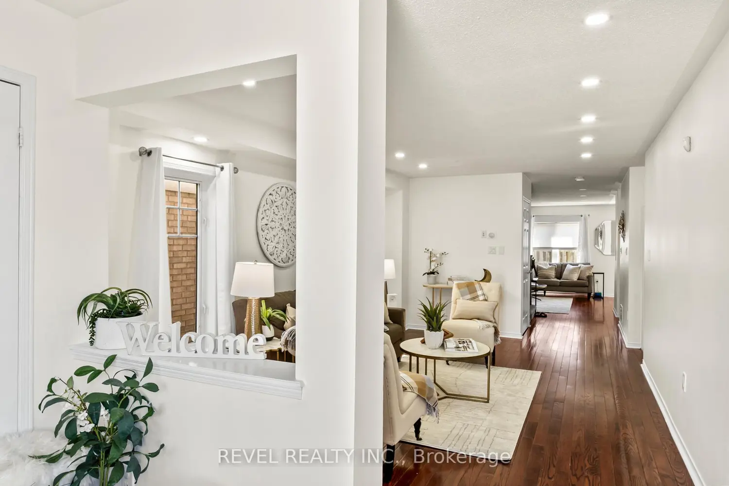 15 Donlevy Crescent photo 4
