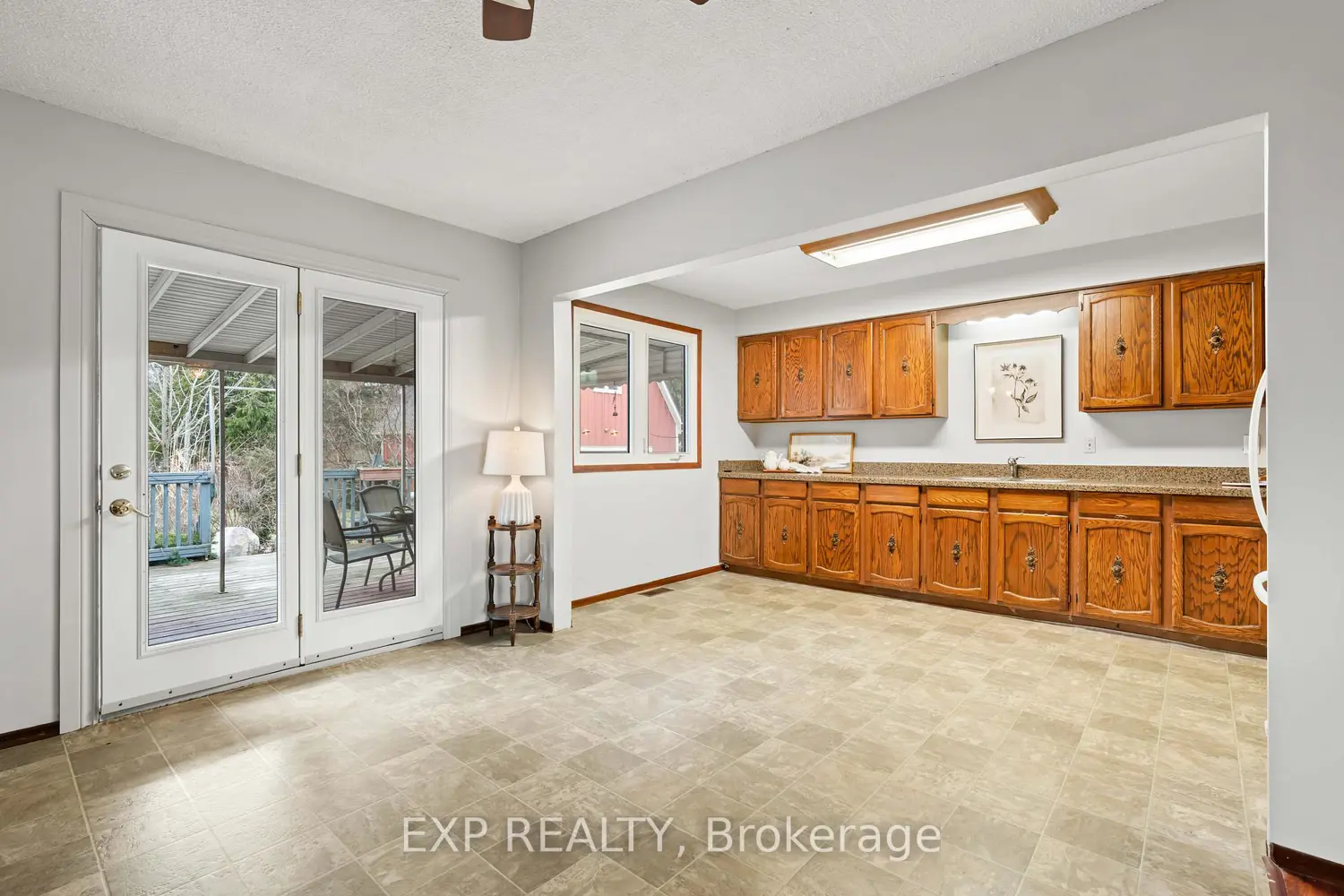 308 John Street photo 3