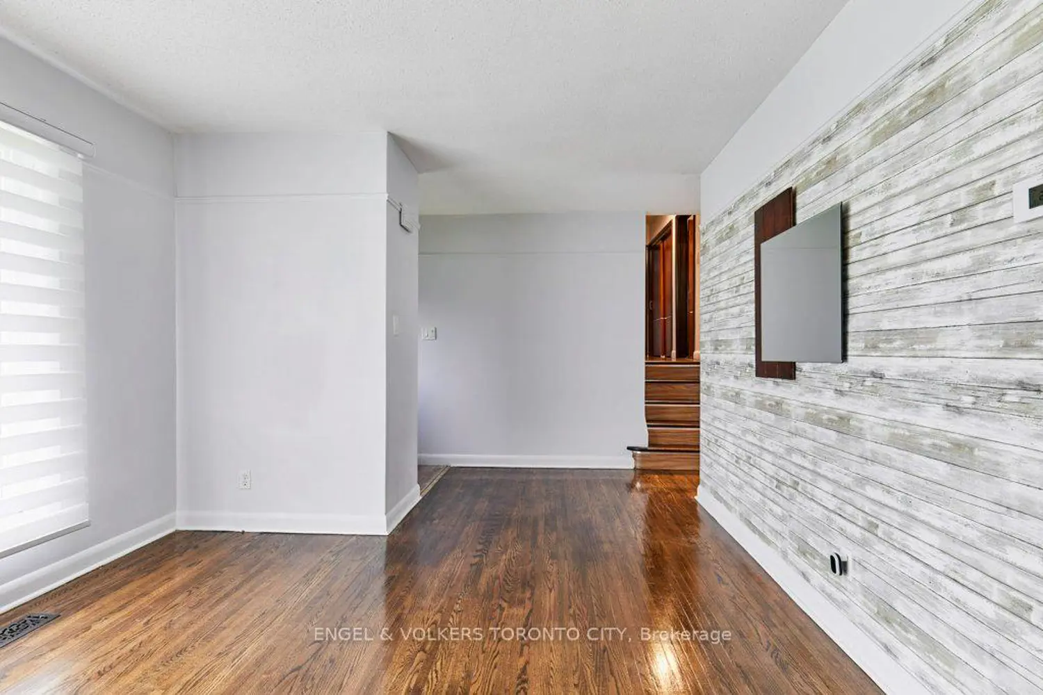 15 Lambert Drive photo 3