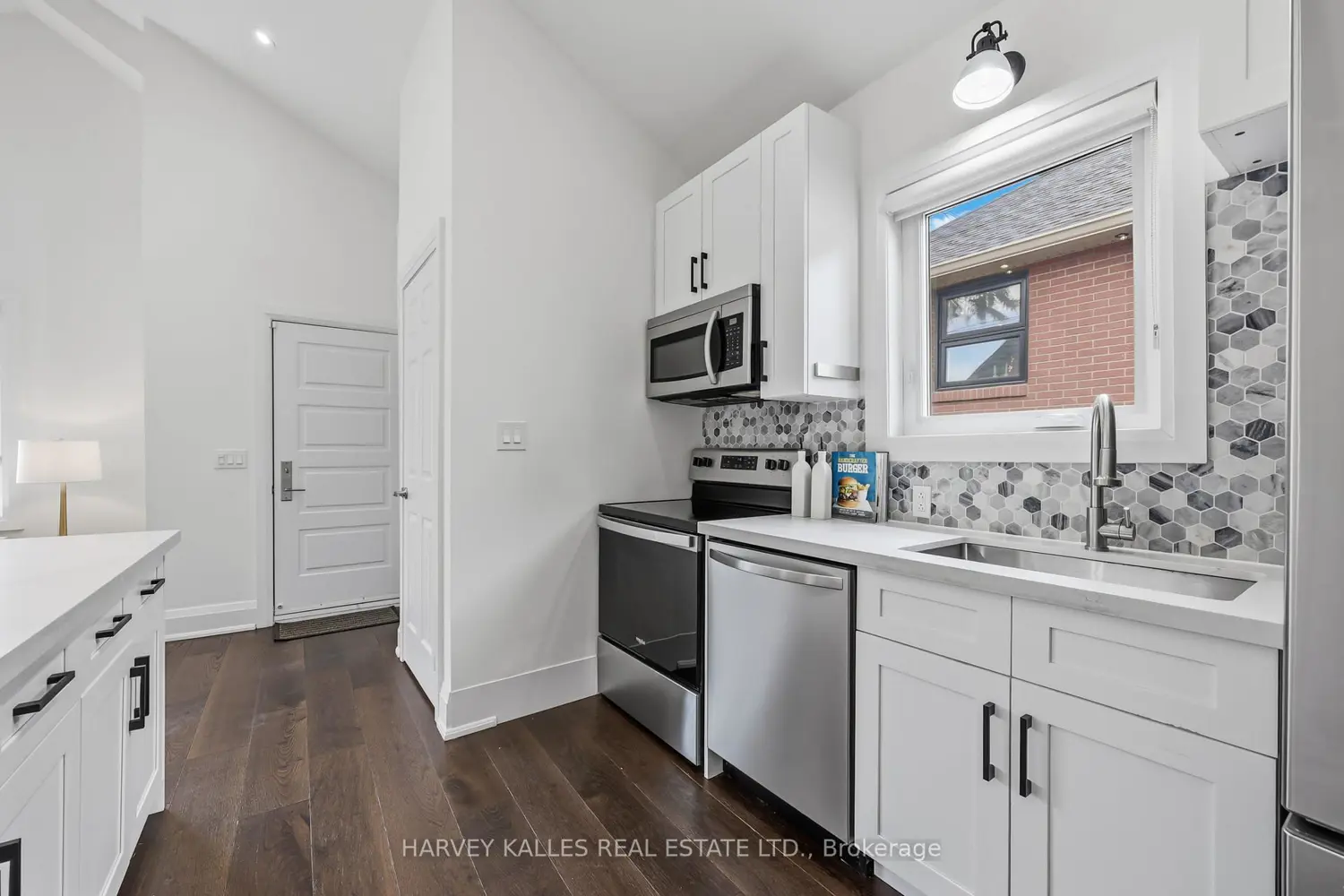 Additional image 5 of 568 Northcliffe Boulevard