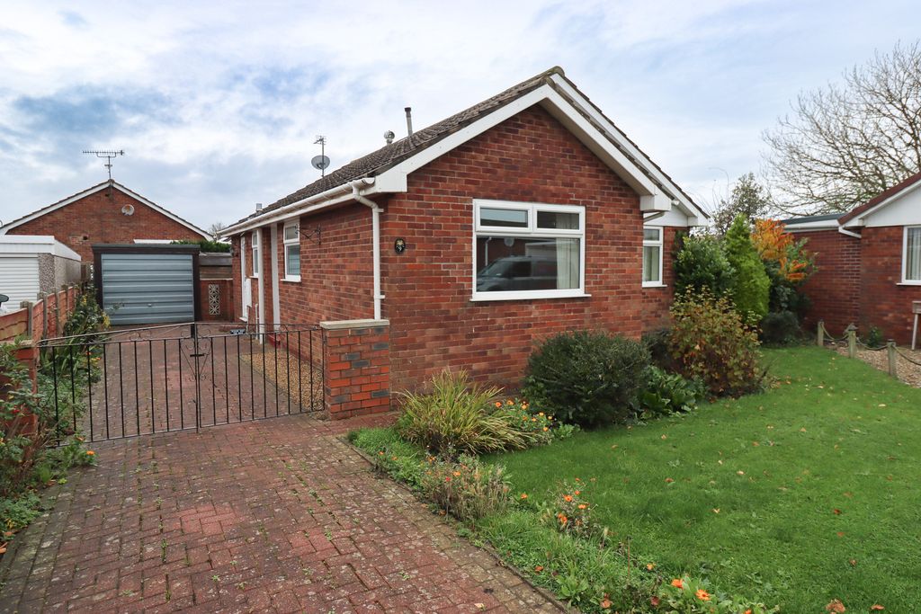 3 bed detached bungalow for saleCedar Grove, Filey YO14