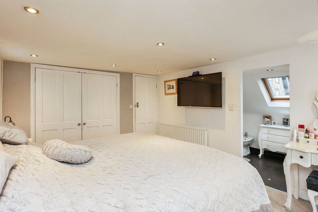 Additional image 20 of 6 bed detached house for saleNorth Parade, Grantham NG31