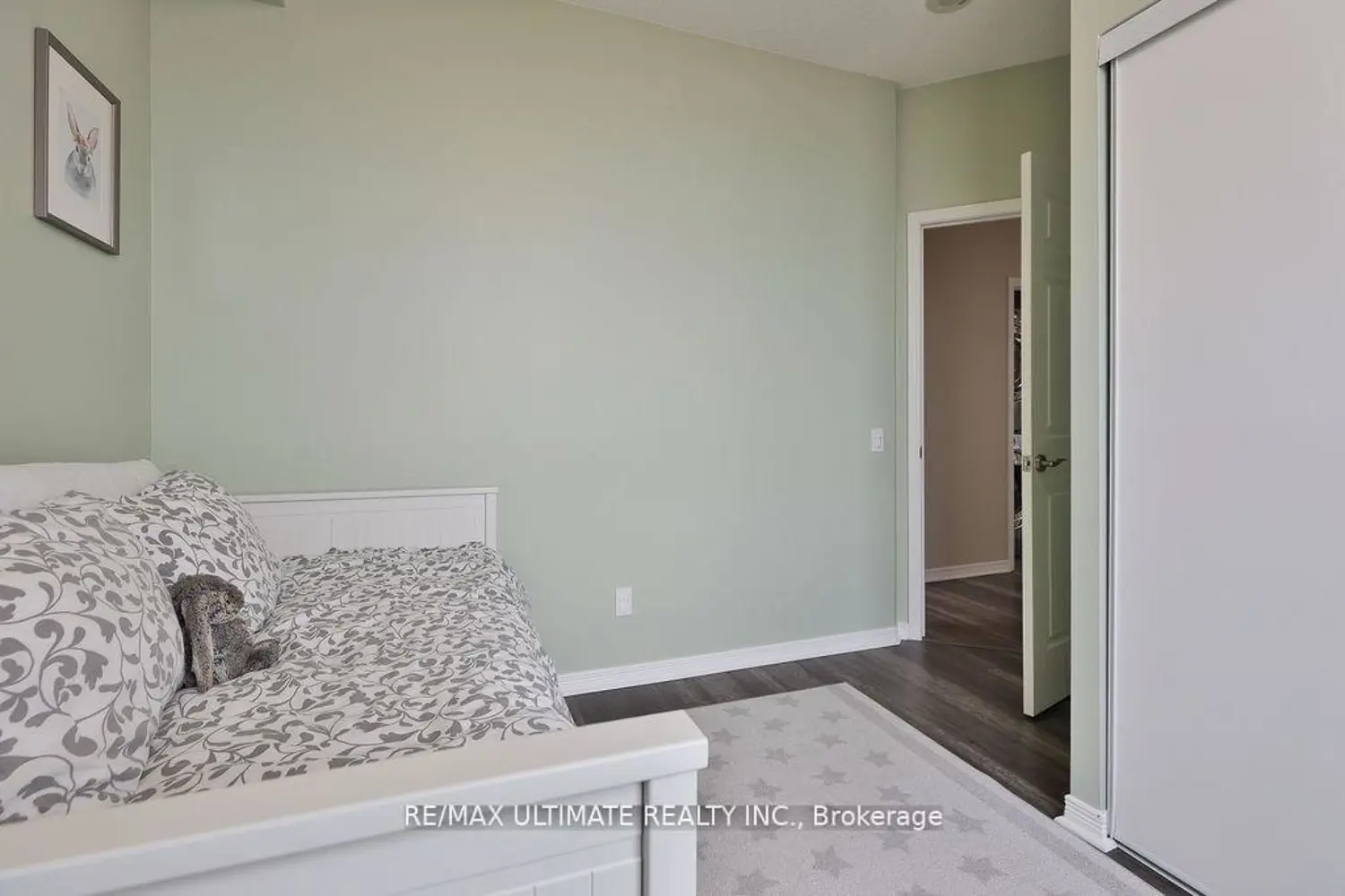 Additional image 15 of 60 Heintzman Street 2404