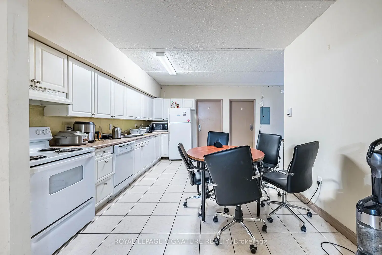 Additional image 6 of 251 Lester Street 401