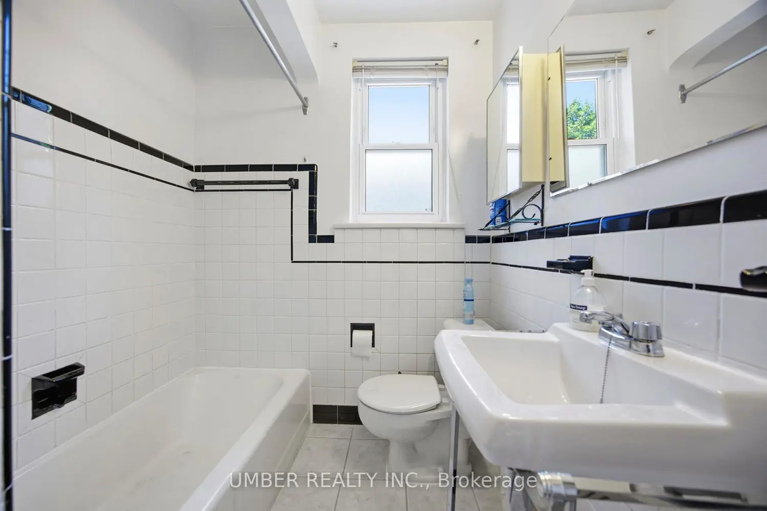 Additional image 6 of 558 Glencairn Avenue