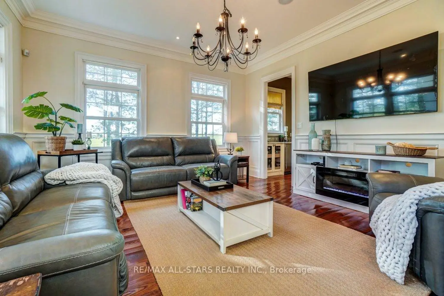 318 Feasby Road photo 4