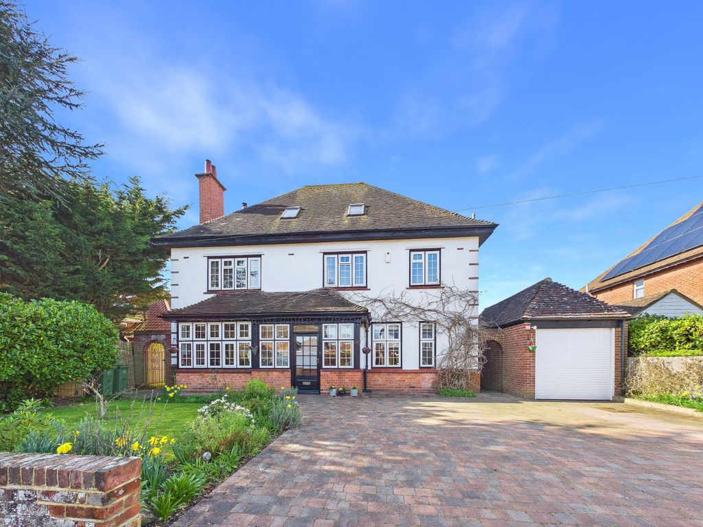 6 bed detached house for saleAvereng Road, Folkestone, Kent CT19