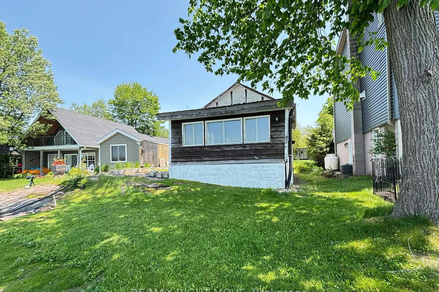 7682 Oak Point Road photo 5