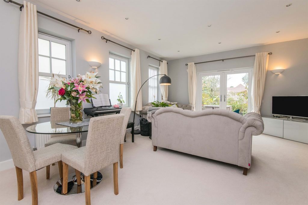Additional image 4 of 3 bed flat for saleSalterton Road, Exmouth EX8