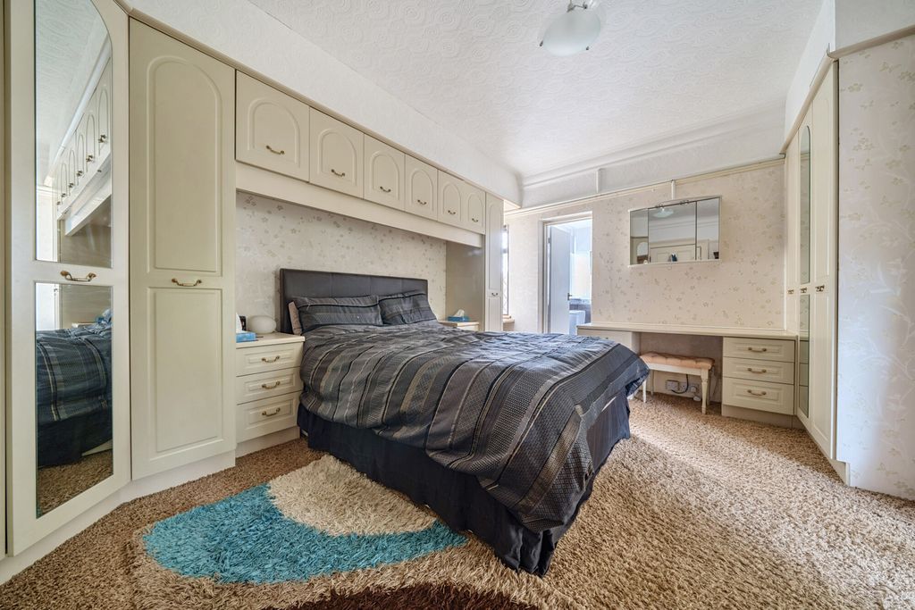 Additional image 7 of 4 bed detached house for saleLennox Road, Gravesend DA11