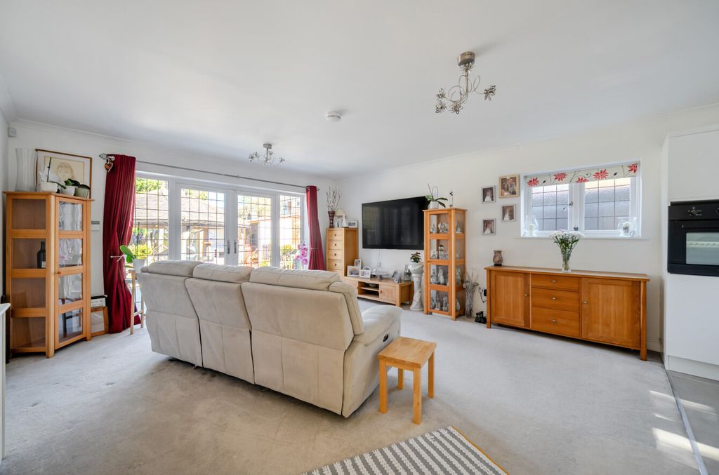 Additional image 14 of 4 bed detached house for saleReading Road South, Fleet, Hampshire GU52
