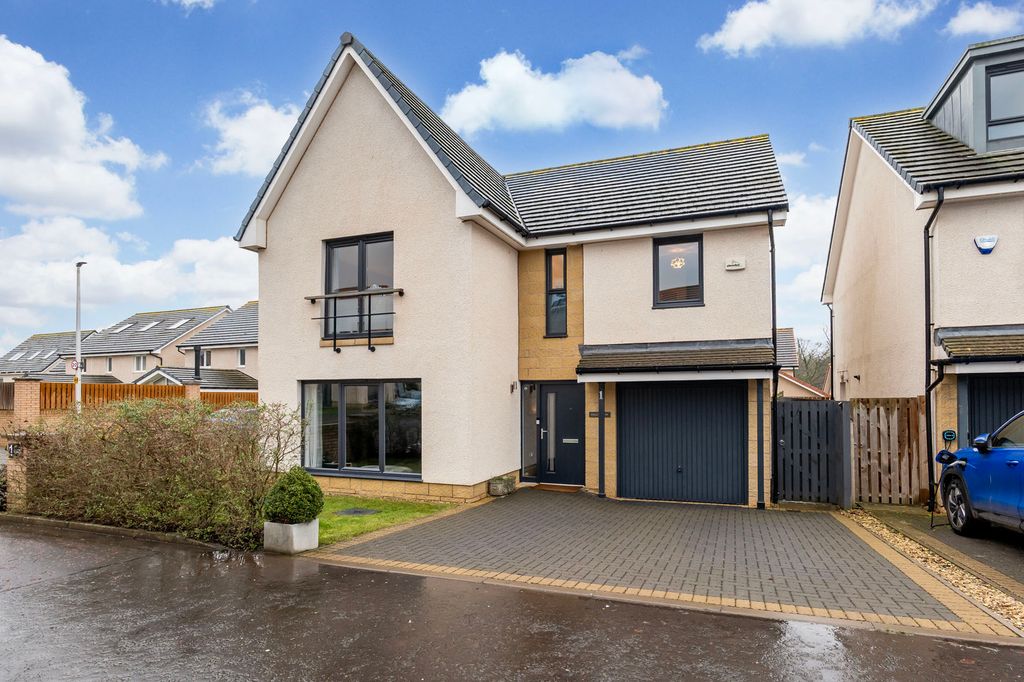 4 bed detached house for sale1 Dovecote View, Haddington EH41