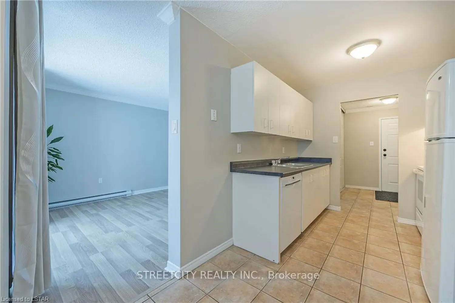 95 Baseline Road 103 photo 5