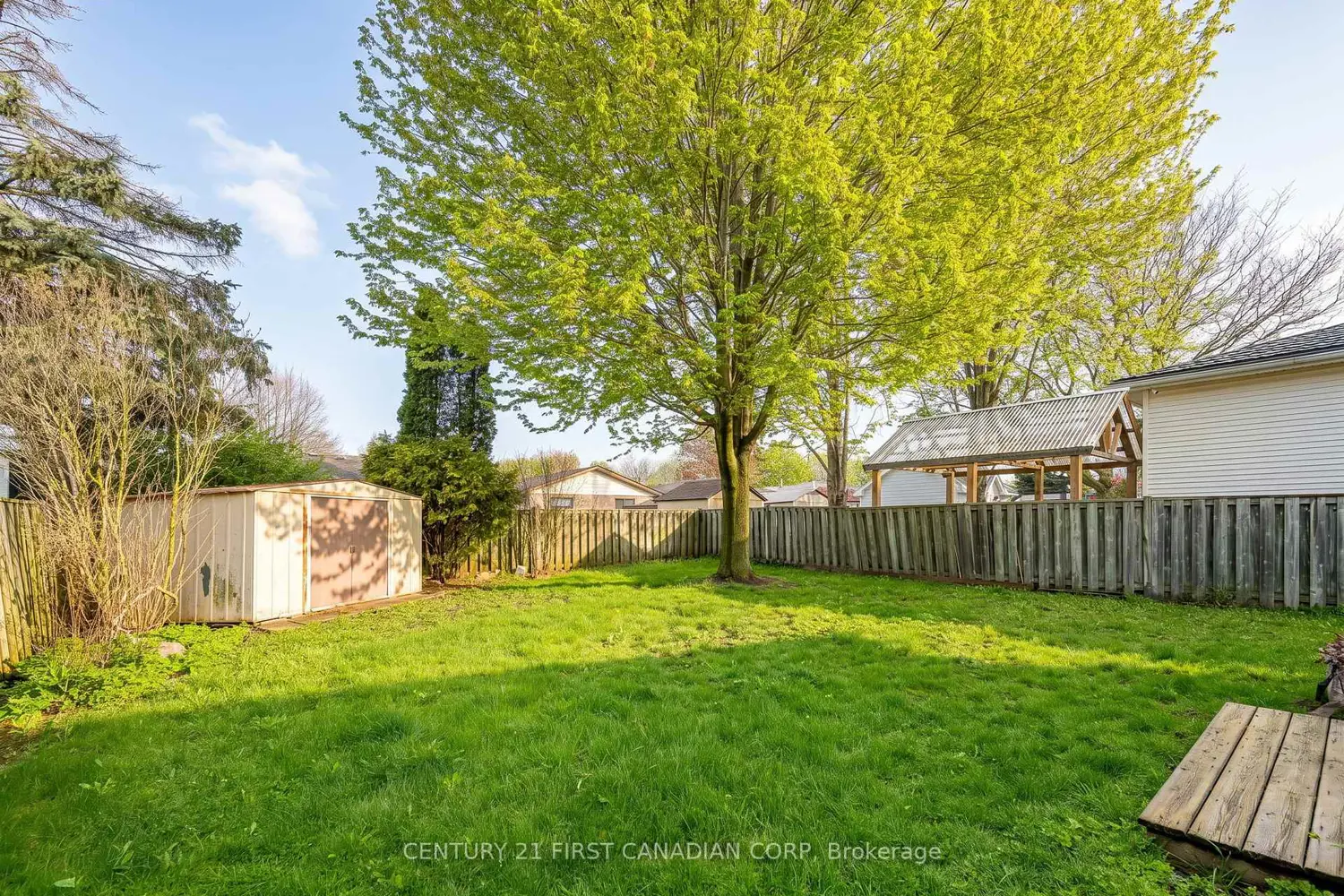 19 Clara Crescent photo 2