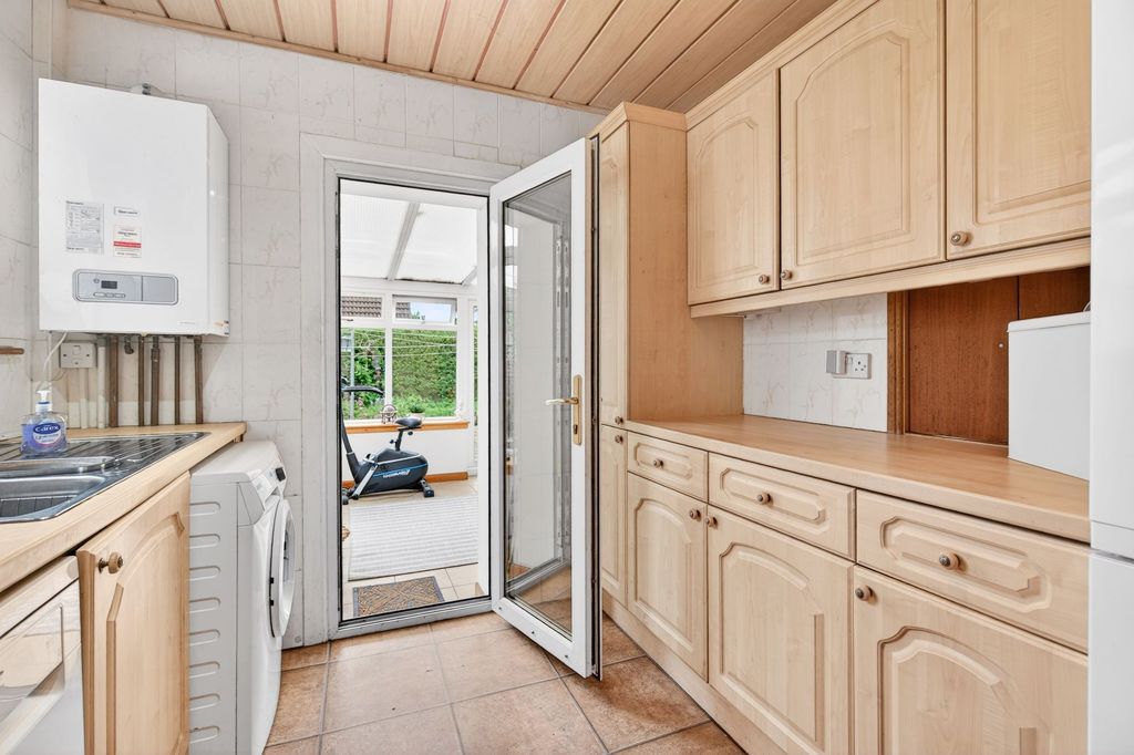 Additional image 8 of 4 bed semi-detached house for sale43 Oxgang Road, Grangemouth FK3