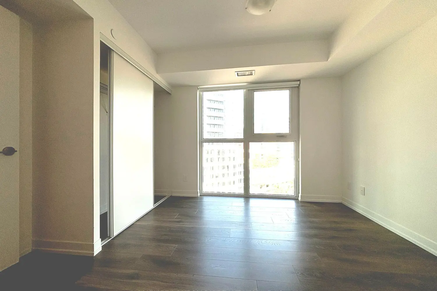 Additional image 4 of 219 Dundas Street 1107