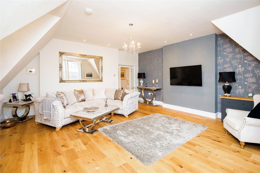 Additional image 5 of 2 bed flat for saleHastings Road, Hawkhurst, Cranbrook, Kent TN18