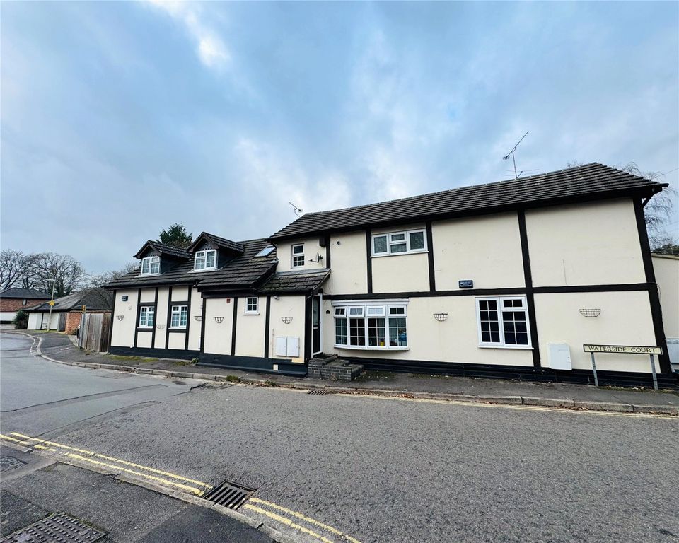 1 bed maisonette for saleOld Cove Road, Fleet, Hampshire GU51