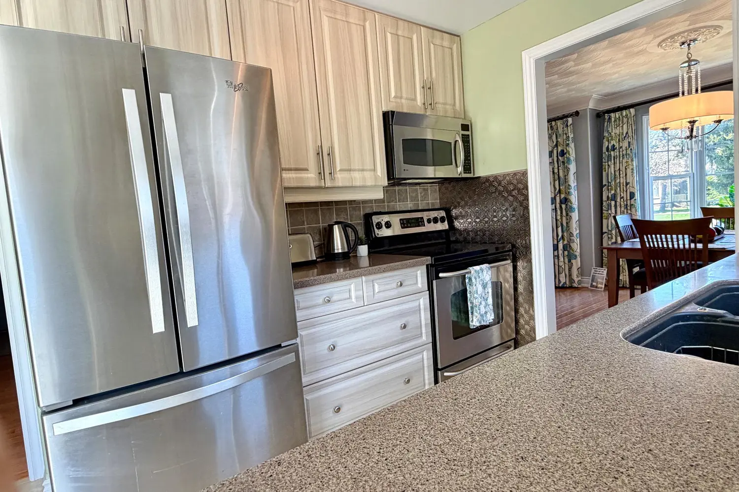 Additional image 7 of 227 Victoria Avenue