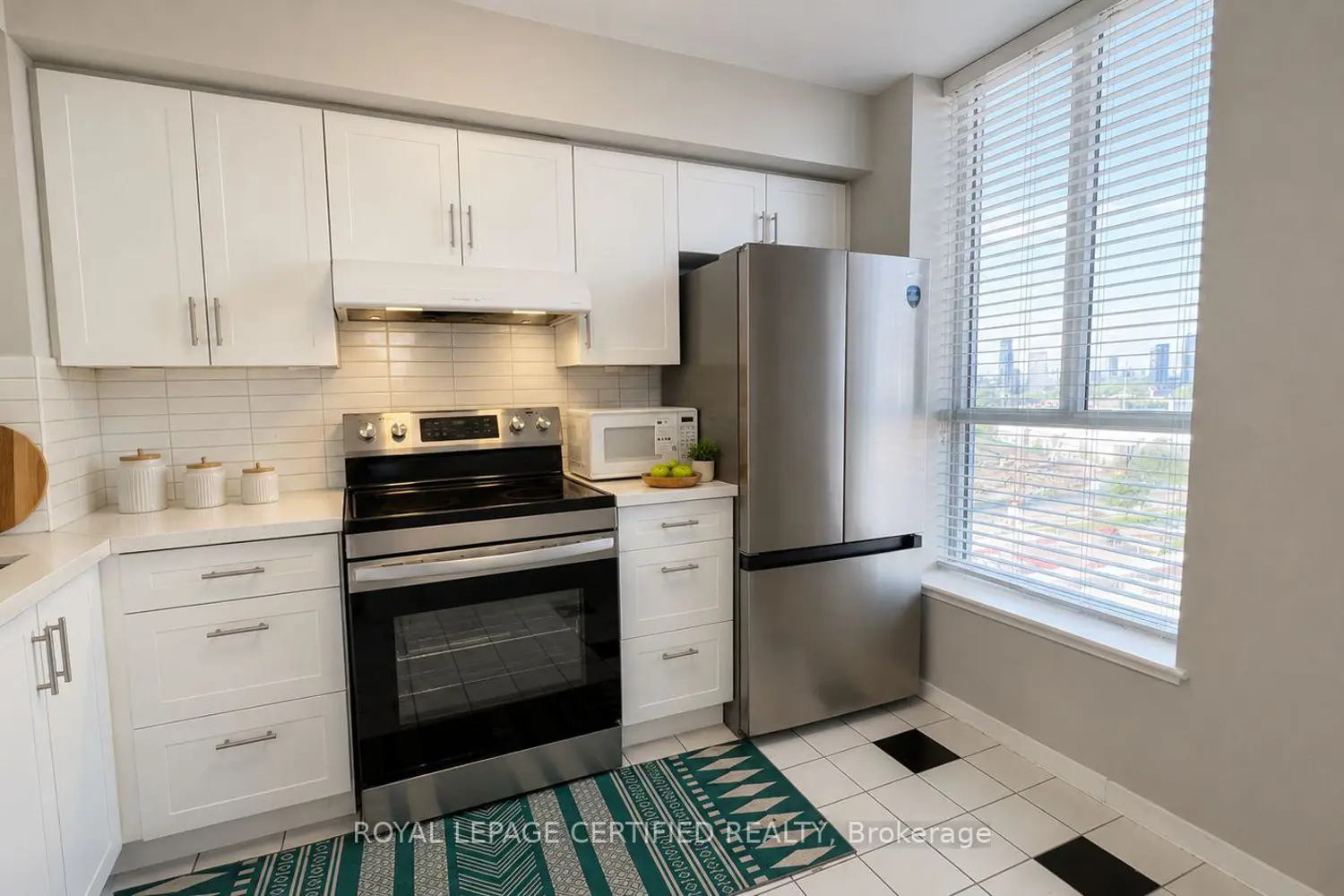 21 Overlea Boulevard 1309