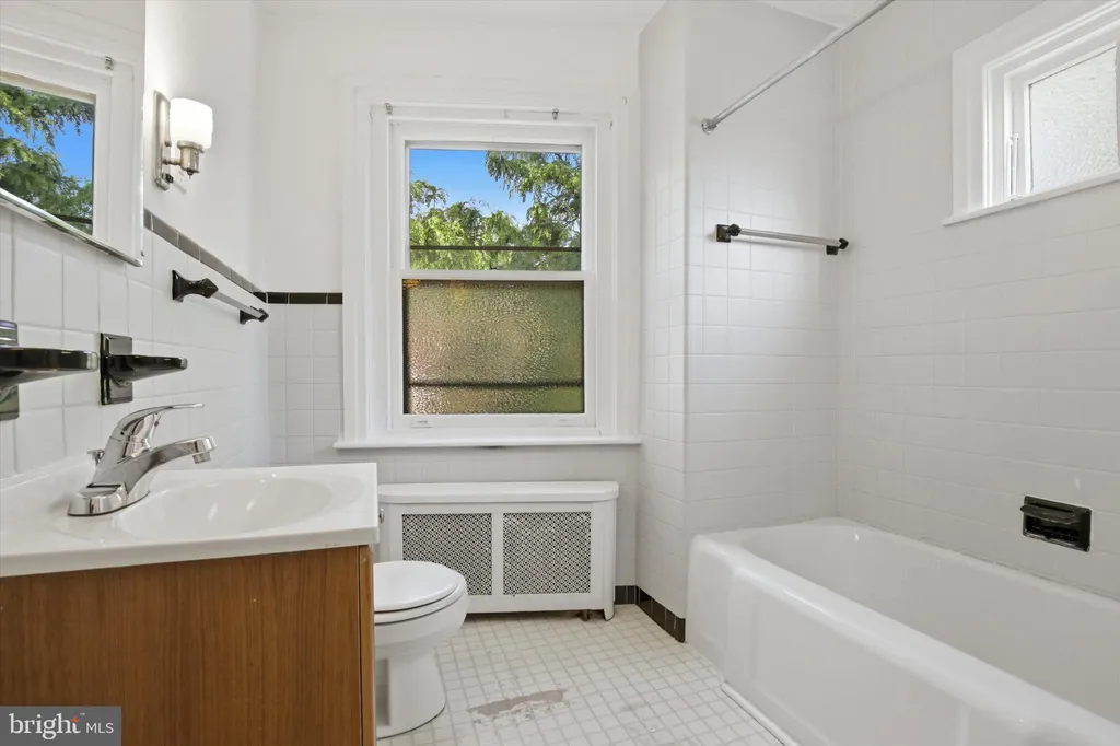 Additional image 8 of 206 N Charlotte Street, Pottstown, PA 19464