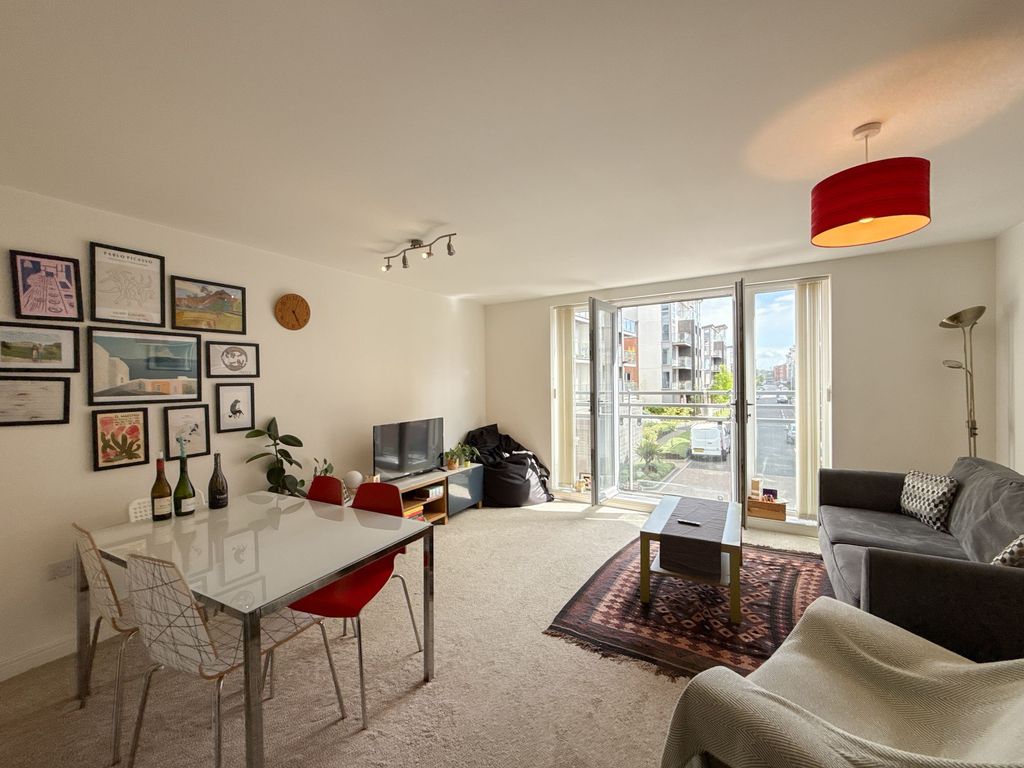 Additional image 2 of 2 bed flat for saleWorsdell Drive, Gateshead NE8