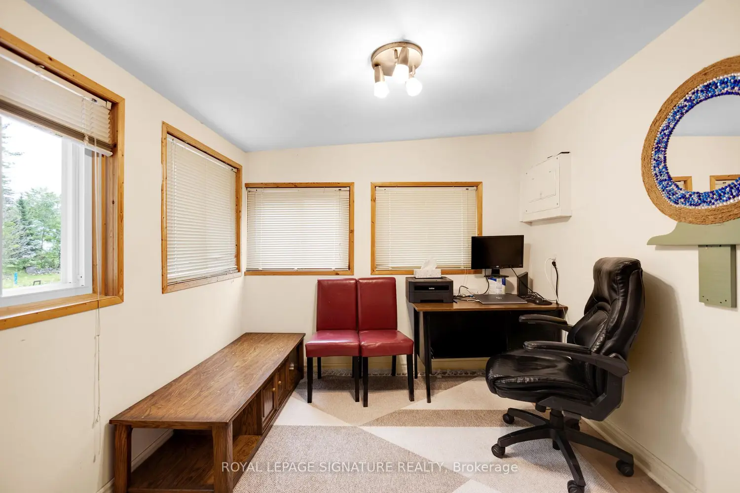 25 Playfair Drive photo 3