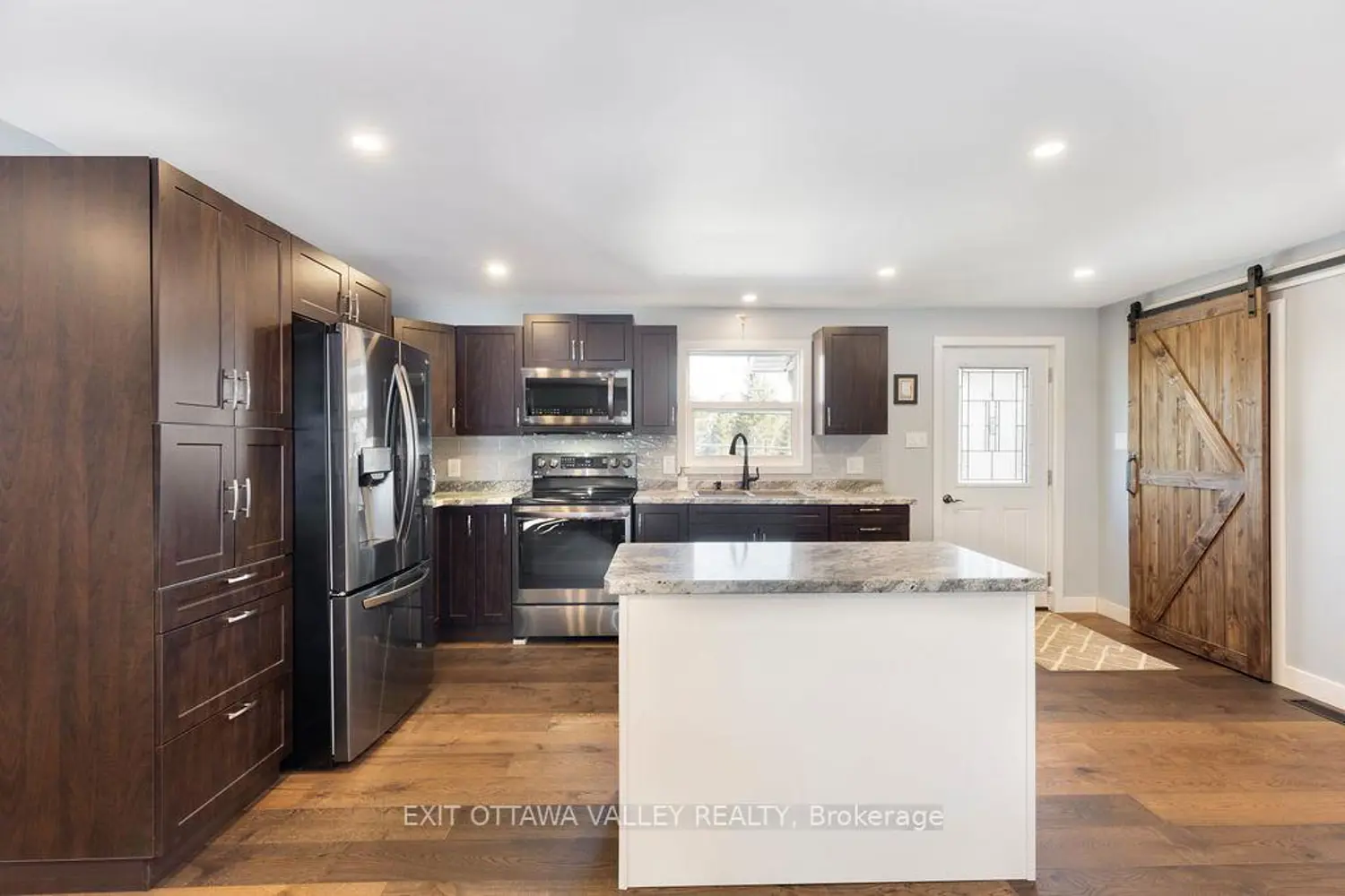 Additional image 6 of 39090 Combermere Road