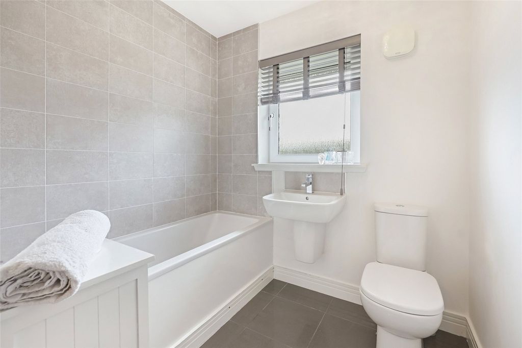 Additional image 11 of 3 bed semi-detached house for saleAuchneagh Gardens, Greenock, Inverclyde PA16