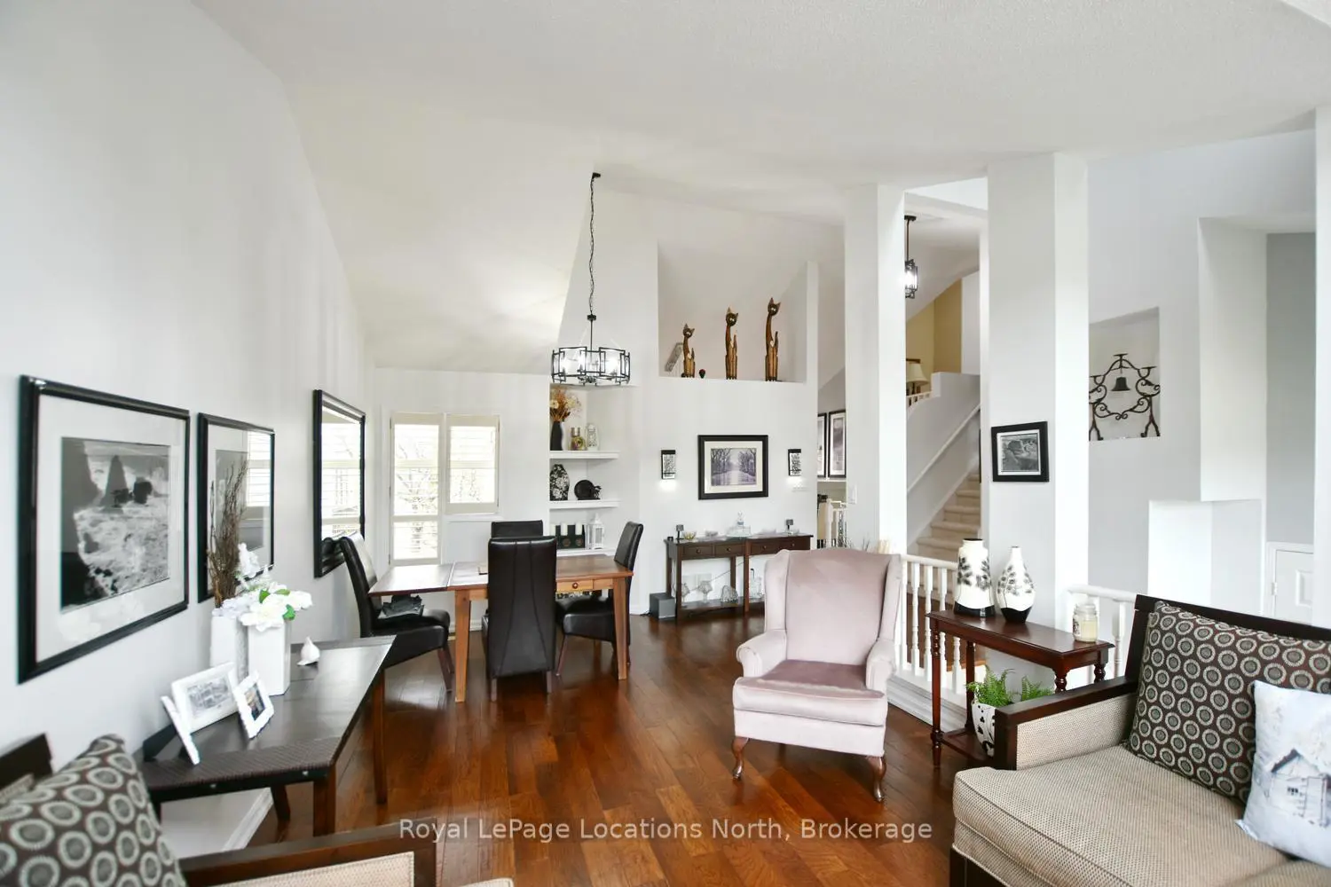 61 Barker Boulevard photo 2